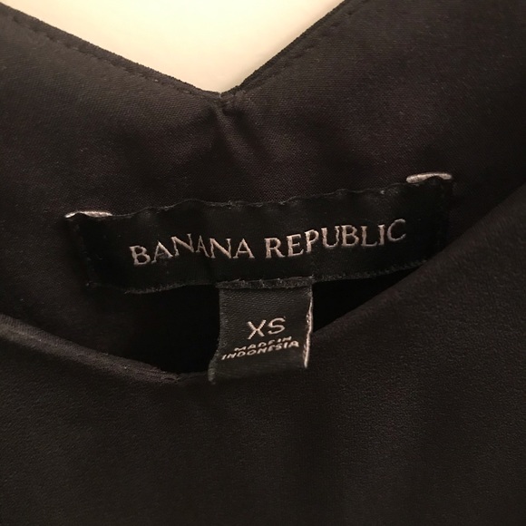 Banana Republic solid strappy camisole - Picture 3 of 4